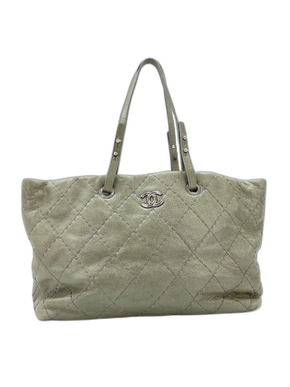 Chanel Tote on the Road
